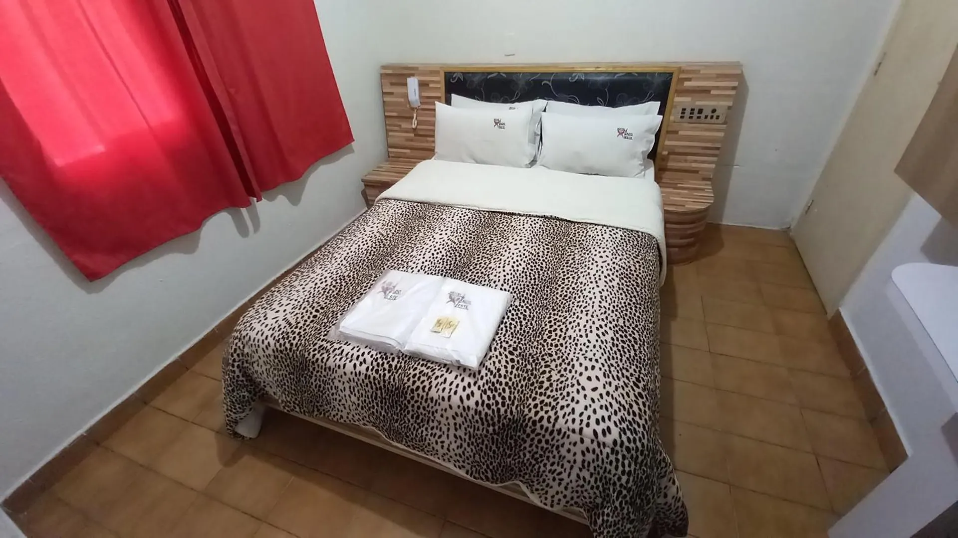 **  Hotel Lado Leste São Paulo Brasil